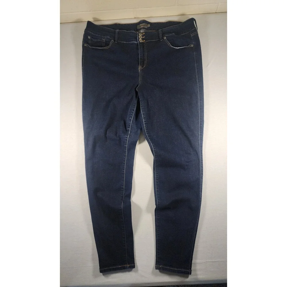 Torrid Super Soft Jegging Dark Wash Triple Button Skinny Jeans 24XT 14873502 - Picture 2 of 9